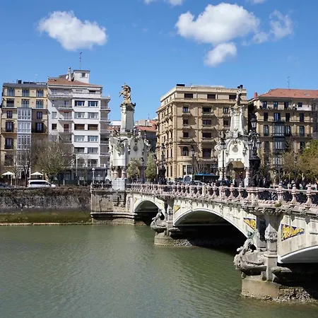 Daire Moon River By Feelfree